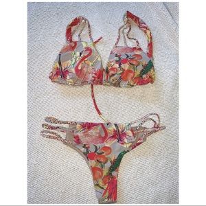 San Lorenzo le romantique set